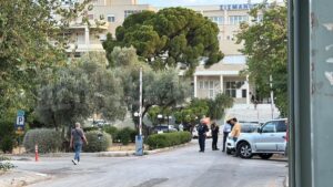 Φωτιά στο Σισμανόγλειο νοσοκομείο – Απομακρύνθηκαν προληπτικά 70 ασθενείς, 2 άτομα με αναπνευστικά προβλήματα