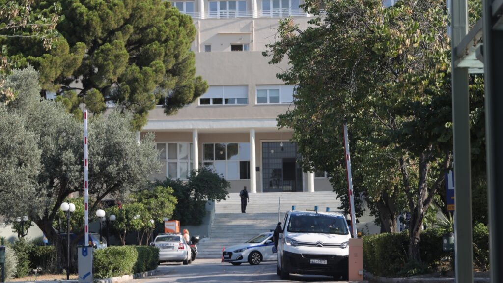 Πώς ξέσπασε η φωτιά στο Σισμανόγλειο, καταστράφηκε ολόκληρη κλινική – Ο ρόλος του 74χρονου που προσήχθη