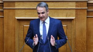 LIVE – Μητσοτάκης: “Η Πολιτεία τιμά τη μνήμη της Βάγιας Νέστορα, οδηγώντας στη Δικαιοσύνη τους τρομοκράτες”