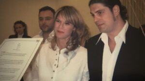 Λορέντζο Καριέρε: Συγκινεί το “αντίο” του κουμπάρου του – “Βράχος των βράχων η Έλενα Κατραβά”
