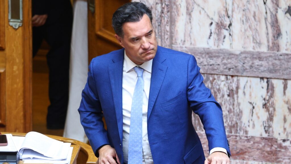 Γεωργιάδης και Τσίπρας “συναντήθηκαν” σε βιβλιοπωλείο – “Η μοίρα μου να τον βρίσκω μπροστά μου αυτόν” (Φωτογραφία)
