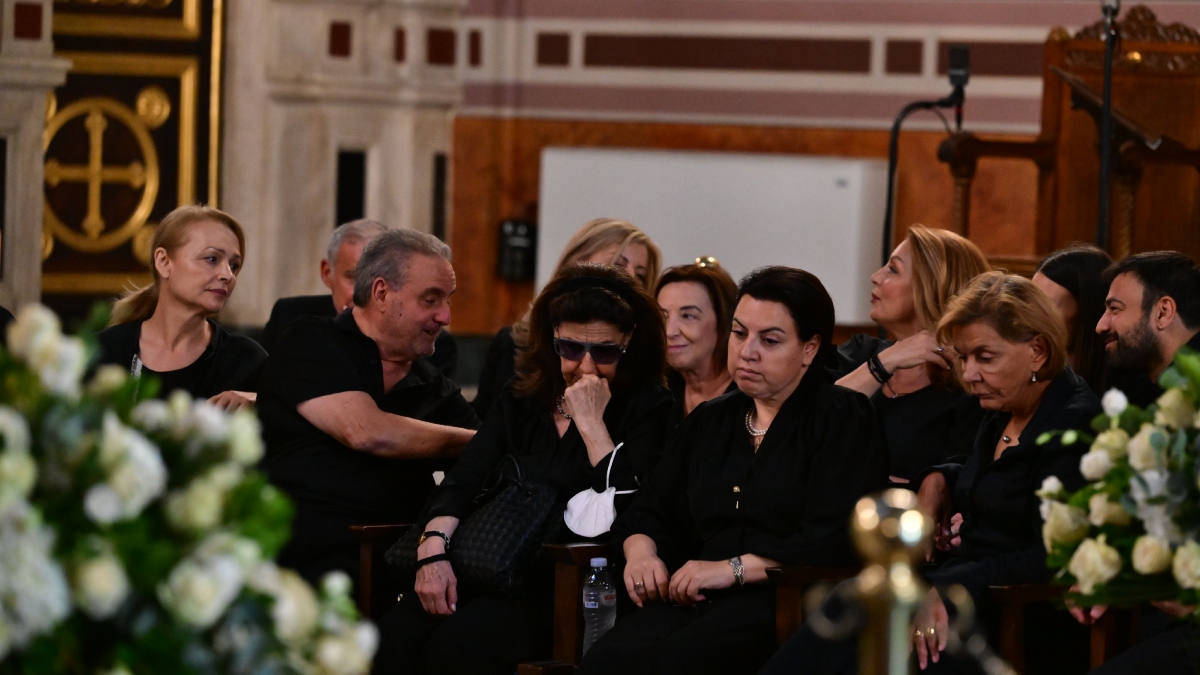 Κηδεία Μάρως Κοντού
