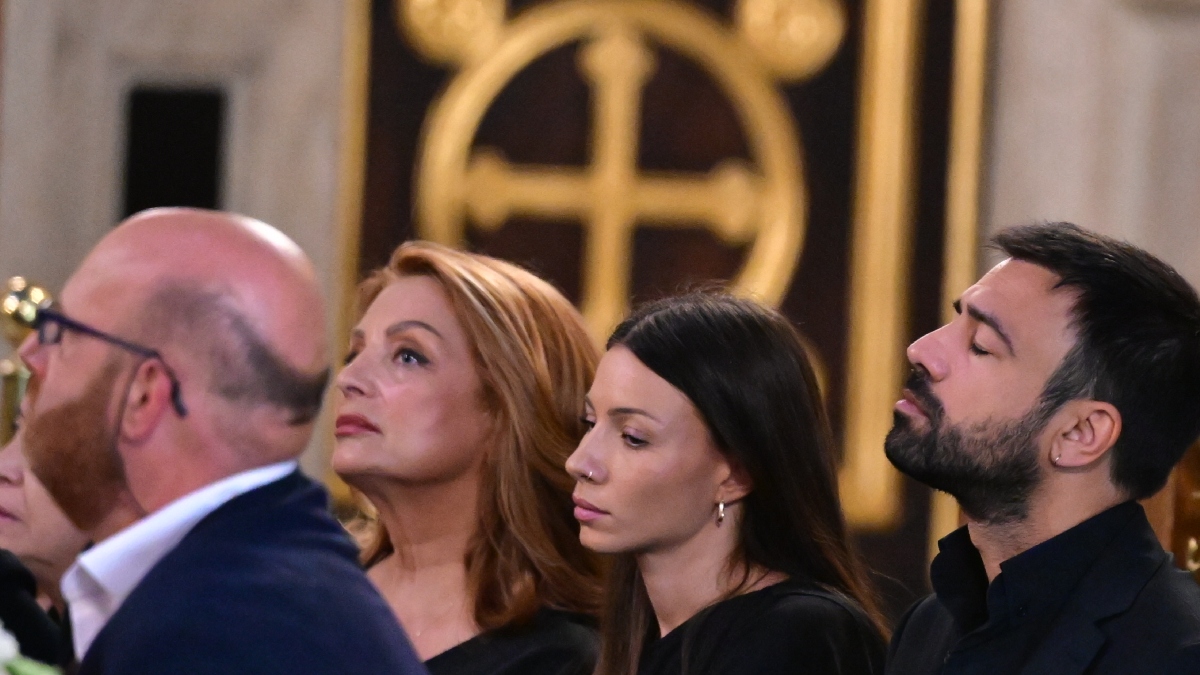 Κηδεία Μάρως Κοντού