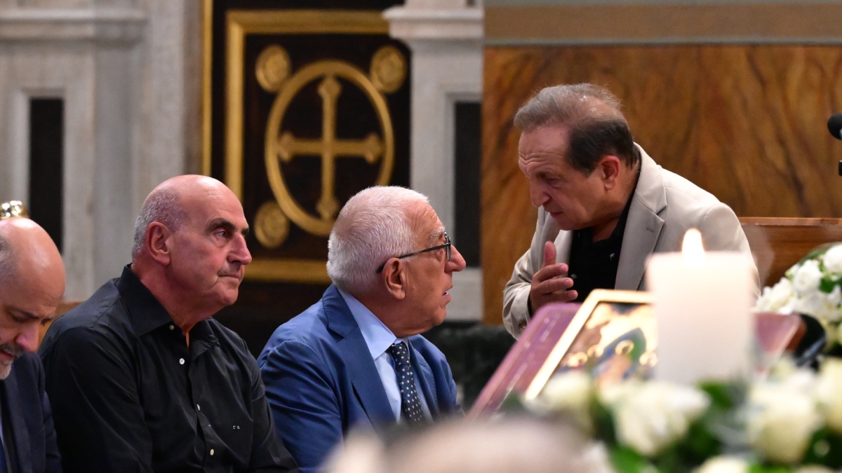 Κηδεία Μάρως Κοντού