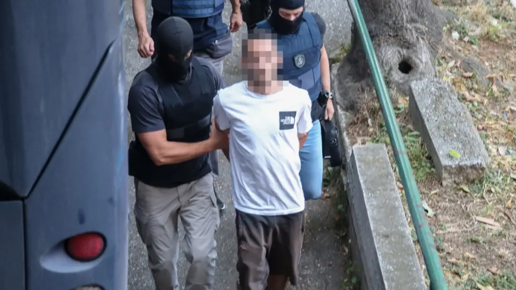 Απολογείται ο 25χρονος για τη φονική επίθεση στο σπίτι της οικογένειας Νέστορα – Ποιος ήταν ο ρόλος του