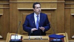 Νότης Μηταράκης: Επανέρχεται στη θέση του Κοινοβουλευτικού Εκπροσώπου ΝΔ