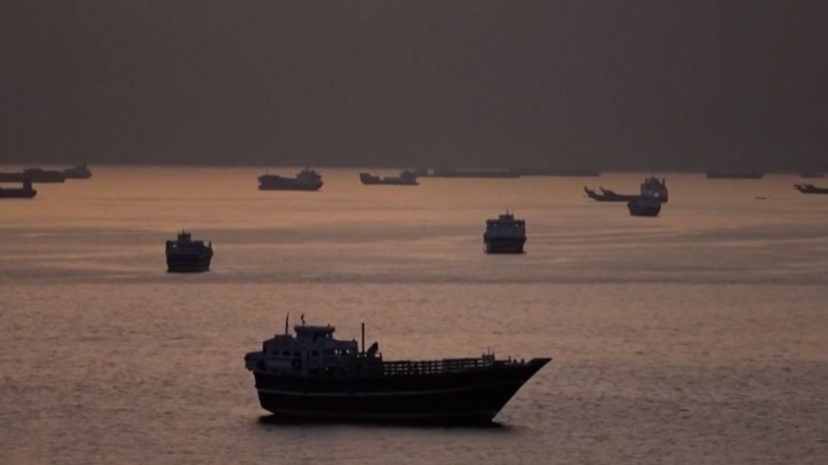 Νέο μπαράζ αμερικανικών επιθέσεων στο Ιράν – Η Τεχεράνη έπληξε δύο τάνκερ στο Ορμούζ, το ένα ελληνικό