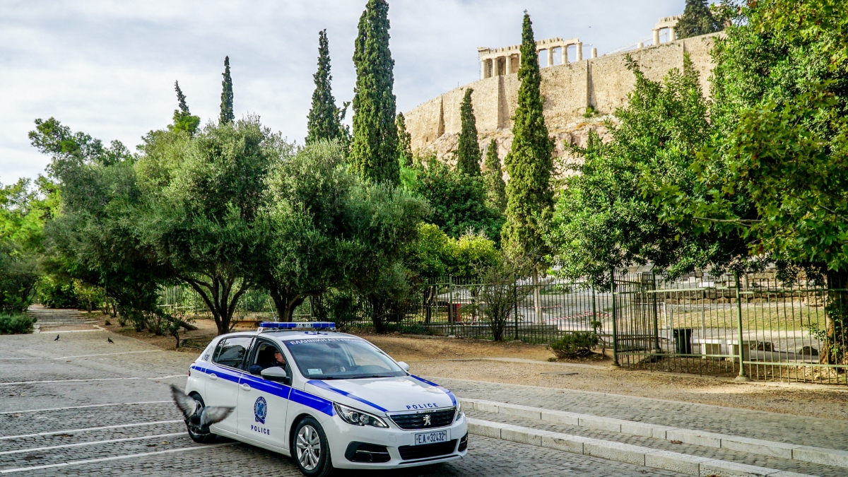 Πανικός στην Ακρόπολη: Άνδρας τραυμάτισε με μαχαίρι δύο Αμερικανούς τουρίστες – Πιο σοβαρά ο ένας