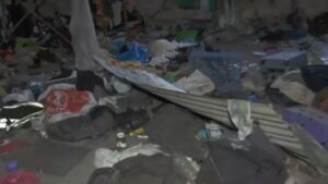 Συνεχίζεται το μυστήριο με τη γυναίκα της βαλίτσας – Το γαλλικό στοιχείο στα ρούχα και τα 3 σενάρια που εξετάζονται