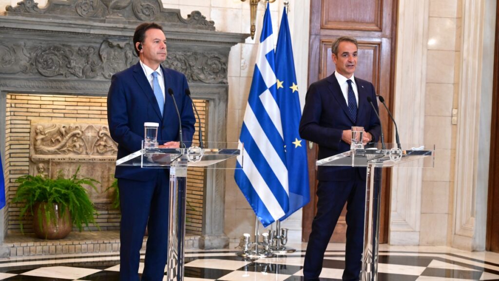 Μητσοτάκης: “Η Ευρώπη δεν μπορεί να κάνει περισσότερα με λιγότερα” – Οι κοινές δηλώσεις με τον Πορτογάλο πρωθυπουργό