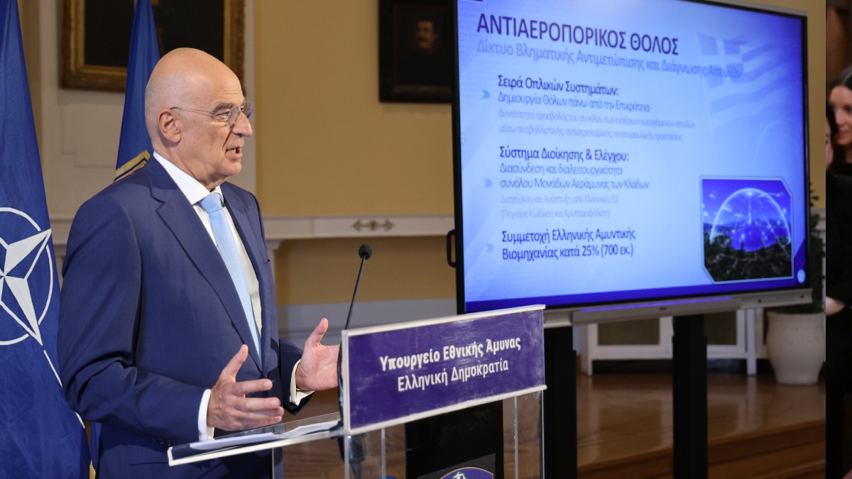 Τα 10 προγράμματα εξοπλιστικών που ενέκρινε το ΚΥΣΕΑ – Δένδιας: “Ολιστικό σύστημα διοίκησης και ελέγχου η Ασπίδα του Αχιλλέα”