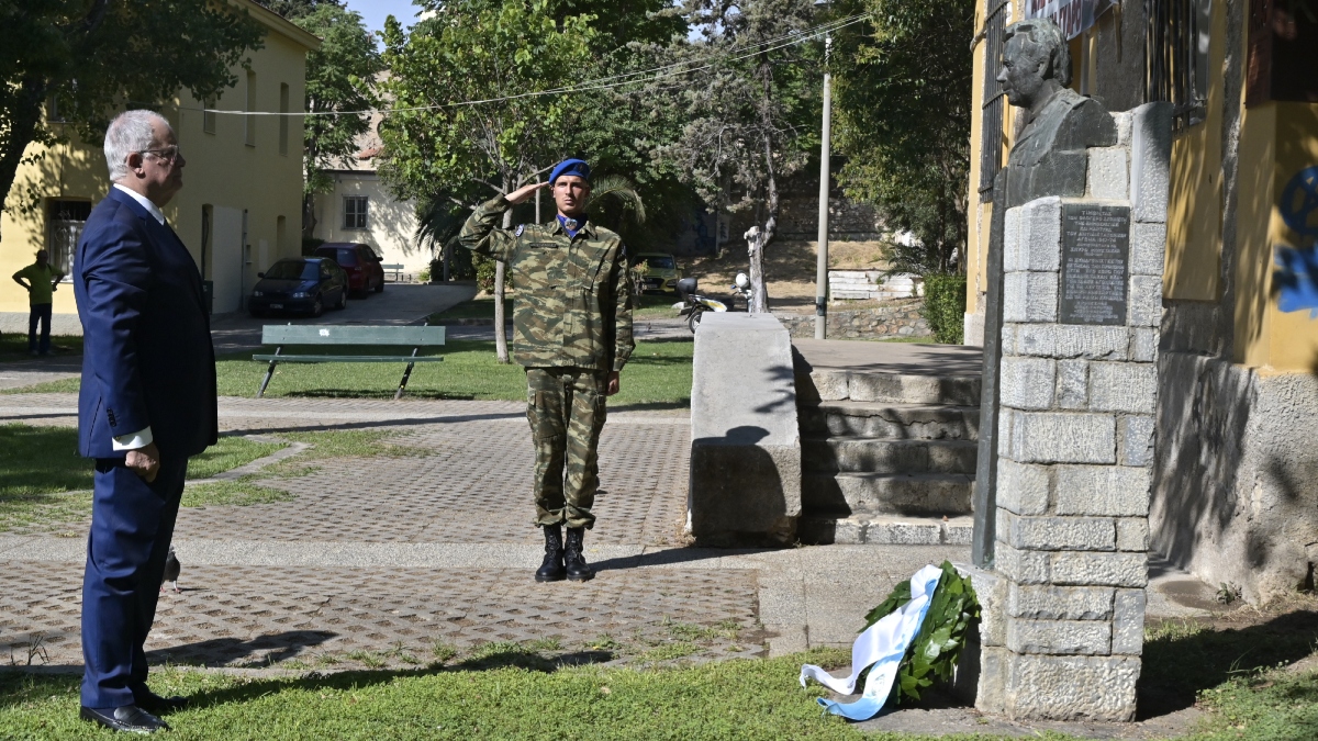 52 χρόνια από την αποκατάσταση της Δημοκρατίας – Τα μηνύματα του πολιτικού κόσμου