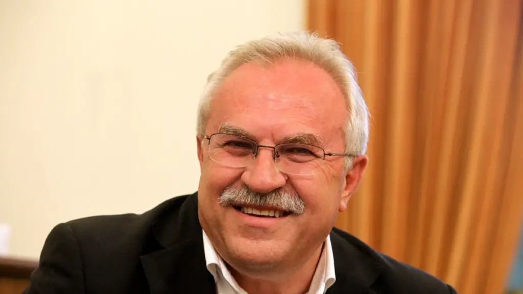 Ξανά… φοιτητής στα 70 του ο πρώην βουλευτής του ΣΥΡΙΖΑ Δημήτρης Γάκης