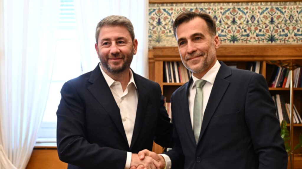 Και επίσημα στην ΚΟ του ΠΑΣΟΚ ο βουλευτής Μιχάλης Χουρδάκης