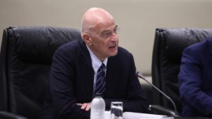 Δένδιας: “Διατηρούμε τη μνήμη του Θάνου Αξαρλιάν και όλων των θυμάτων της τρομοκρατίας”