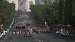Ημέρα της Βαστίλης: LIVE η μεγαλειώδης παρέλαση στο Παρίσι για την 14η Ιουλίου