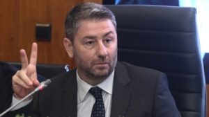 Ανδρουλάκης στο ΕΕΑ: «Επτά παρεμβάσεις για την αναγέννηση της μικρομεσαίας επιχείρησης»