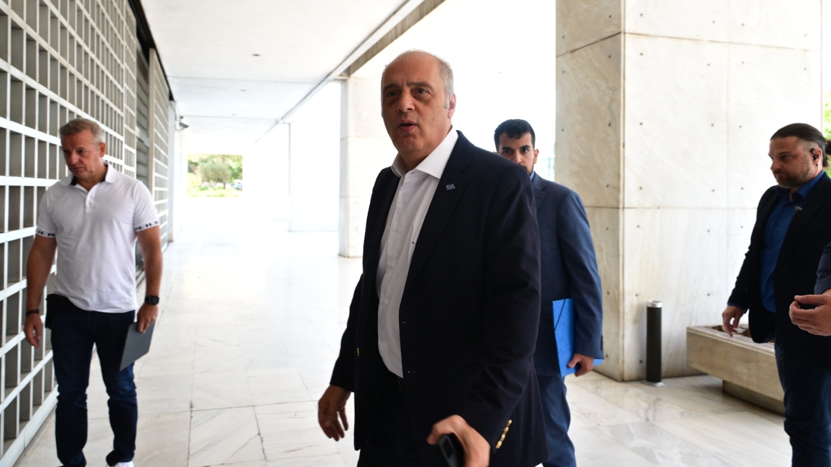 Στον Άρειο Πάγο ο Βελόπουλος – Κατέθεσε μήνυση για τα όσα είπε ο Άδωνις Γεωργιάδης περί χρηματισμού του Αλέξη Τσίπρα
