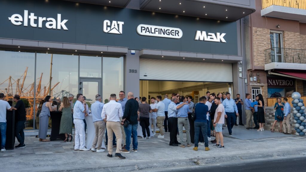 Κίνηση ματ από την Eltrak: Στην καρδιά της ναυτοσύνης στο Πέραμα το νέο σύγχρονο κατάστημα του Ομίλου