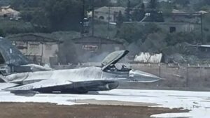 Βίντεο ντοκουμέντο από την στιγμή που το F-16 τυλίγεται στις φλόγες στη Ζάκυνθο – Η ανακοίνωση του ΓΕΑ