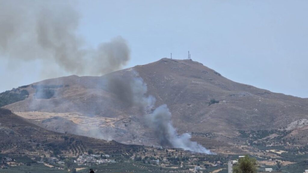 Φωτιά στην Αληθινή Ηρακλείου: Μήνυμα από το 112 – “Παραμείνετε σε ετοιμότητα”, σηκώθηκαν δύο ελικόπτερα