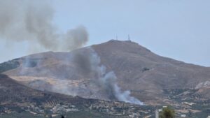 Φωτιά στην Αληθινή Ηρακλείου: Μήνυμα από το 112 – “Παραμείνετε σε ετοιμότητα”, σηκώθηκαν δύο ελικόπτερα