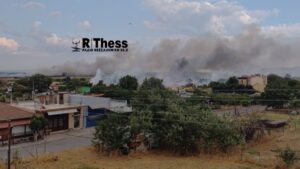 Φωτιά στα Κουφάλια Θεσσαλονίκης – Επιχειρούν εναέριες δυνάμεις (Βίντεο)