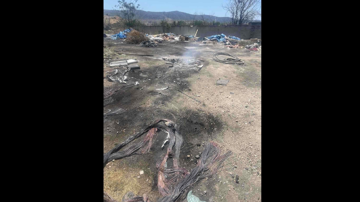 Συνελήφθη 25χρονος στην Φυλή που πέταξε καλώδια και τα έκαψε σε οικόπεδο