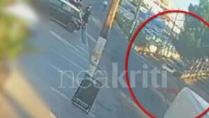 Σοκαριστικό τροχαίο στο Ηράκλειο: Η στιγμή που τζιπ αναποδογυρίζει στον αέρα και καρφώνεται σε δέντρο και σταθμευμένα αυτοκίνητα