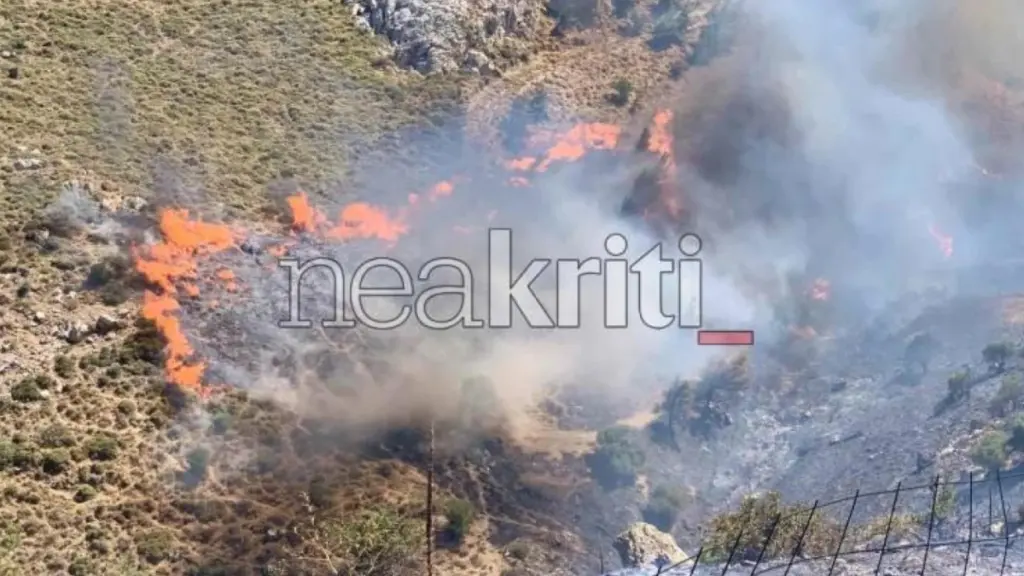Φωτιά στο Μελιδοχώρι Ηρακλείου: Ενεργοποιήθηκε το 112, επιχειρούν 8 εναέρια μέσα – Εκκενώνονται οικισμοί (βίντεο)