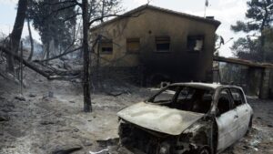 Ισπανία: Νεκρός άνδρας σε δασική πυρκαγιά στη Βαλένθια – Βρέθηκε μέσα σε αυτοκίνητο σε χαράδρα