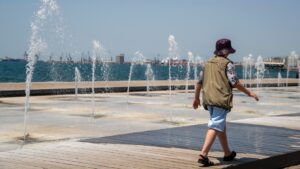 Καιρός: Αύριο η πιο ζεστή ημέρα της εβδομάδας με ήλιο και ξηρασία – Πέφτει ο υδράργυρος από την Τετάρτη