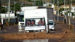 Κακοκαιρία: Σοβαρά προβλήματα στην Αττική και μεγάλες καταστροφές σε πολλές περιοχές της χώρας