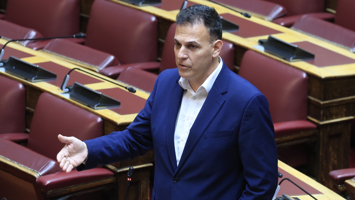Γιώργος Καραμέρος: Και επίσημα μέλος της ΕΛΑΣ – Το βίντεο με το καράβι και το ταξίδι