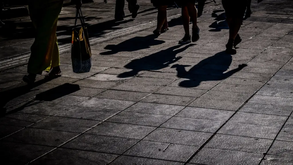 “Καμίνι” η Αθήνα από τον καύσωνα – Καταγράφηκαν θερμοκρασίες 60 και 75 βαθμών Κελσίου σε άσφαλτο και ταράτσες