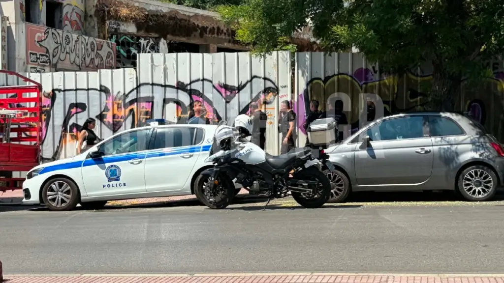 Φρίκη στην Κυψέλη – Εντοπίστηκε πτώμα σε προχωρημένη σήψη μέσα σε βαλίτσα