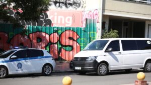 Θρίλερ στην Κυψέλη: Κάνουν «φύλλο και φτερό» όλους τους φακέλους των εξαφανίσεων οι Αρχές για να ταυτοποιηθεί η σορός που βρέθηκε σε βαλίτσα