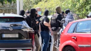Marfin: Στις φυλακές Ναυπλίου και Μαλανδρίνου οι δύο 42χρονοι μετά την προφυλάκισή τους
