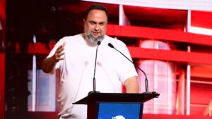 Βαγγέλης Μαρινάκης: Η «σπόντα» προς τον Γρηγόρη Δημητριάδη από το Δημοτικό Θέατρο Πειραιά