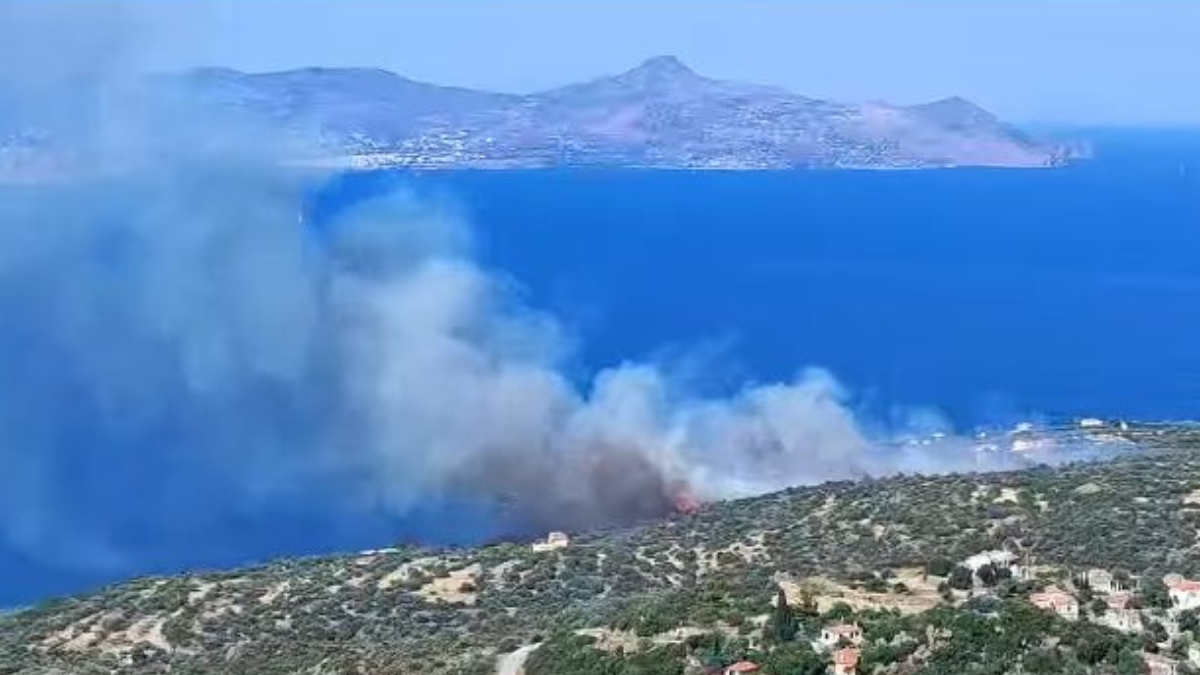 Φωτιά στα Μέθανα – Ήχησε το 112, επιχειρούν 5 εναέρια μέσα