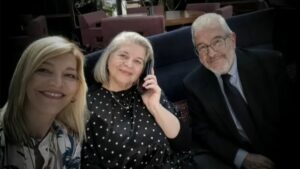 Συγκλονίζει ο σύζυγος της Βάγιας Νέστορα: “Μέσα σε 5 χρόνια είναι δύσκολο να θάβεις κόρη και γυναίκα – Υπάρχουν άλλα μέσα για τον αγώνα από το γκαζάκι”