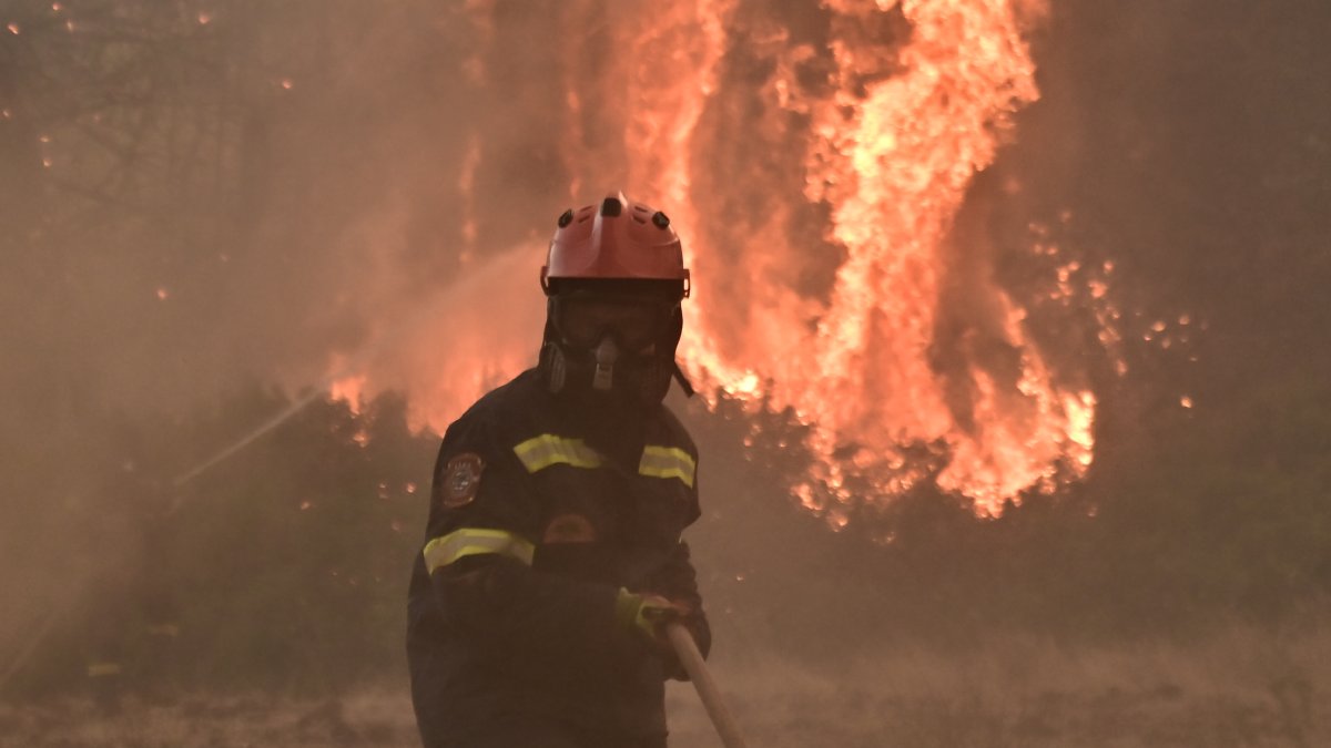 Ρέθυμνο: Συλλυπητήρια από Μητσοτάκη, πολιτικούς αρχηγούς και φορείς για τους τρεις νεκρούς πυροσβέστες