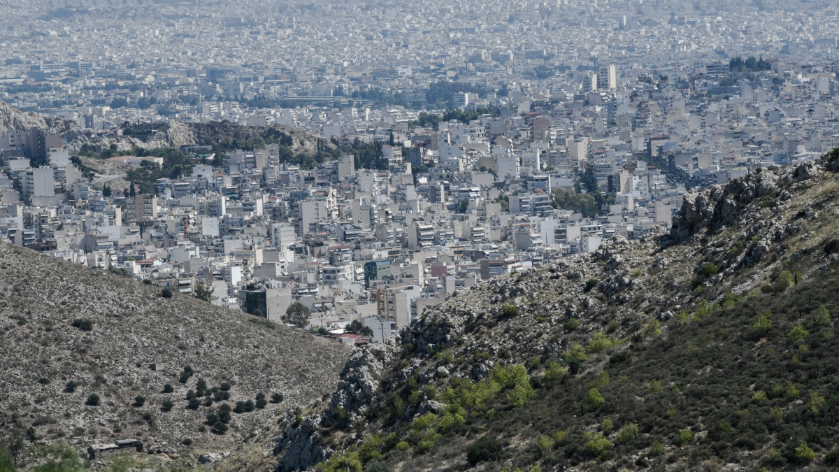 Υπογράφεται η σύμβαση για τον τριπλό κόμβο Σκαραμαγκά παρουσία Μητσοτάκη