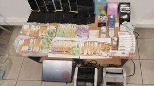Σπείρα τοκογλύφων και εκβιαστών στην Θεσσαλονίκη: Έκρυβαν τα κέρδη με διαδικτυακό στοιχηματισμό – Η παγίδα… αξίας 20.000 ευρώ της ΕΛΑΣ