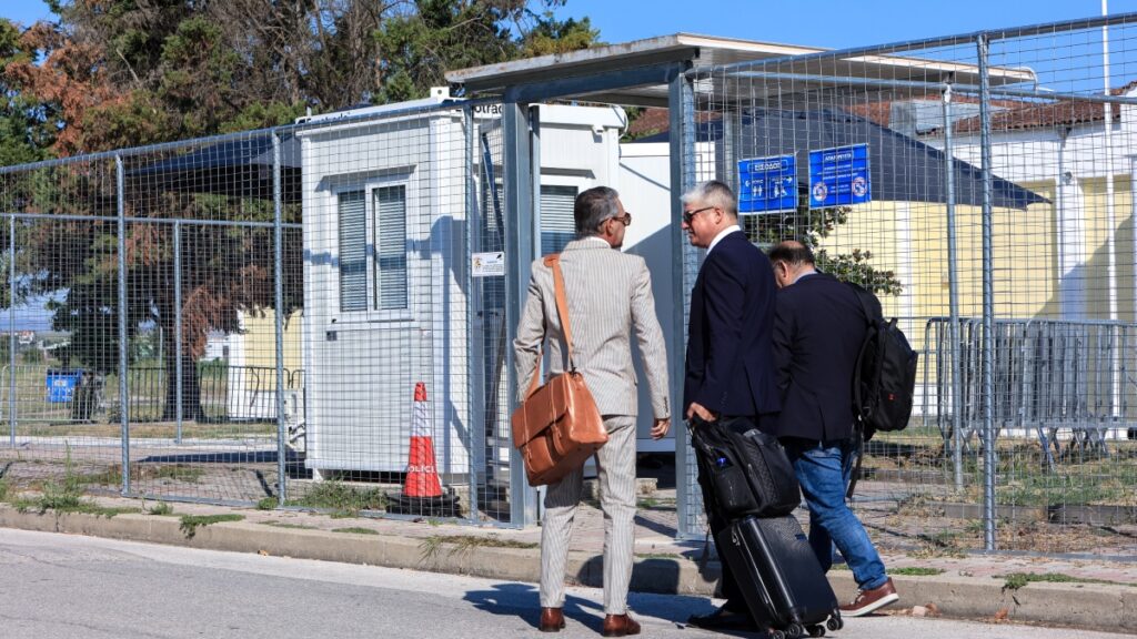 Δίκη για τα Τέμπη: Ξεκίνησαν οι αυτοτελείς ισχυρισμοί των κατηγορουμένων – Αίτημα για προδικαστικό ερώτημα στο δικαστήριο της ΕΕ