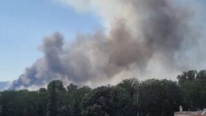 Φωτιά στο Περιβολάκι Θεσσαλονίκης: Ήχησε το 112 για εκκένωση “Απομακρυνθείτε προς Λαγκαδά” – Επιχειρούν 6 εναέρια (βίντεο)
