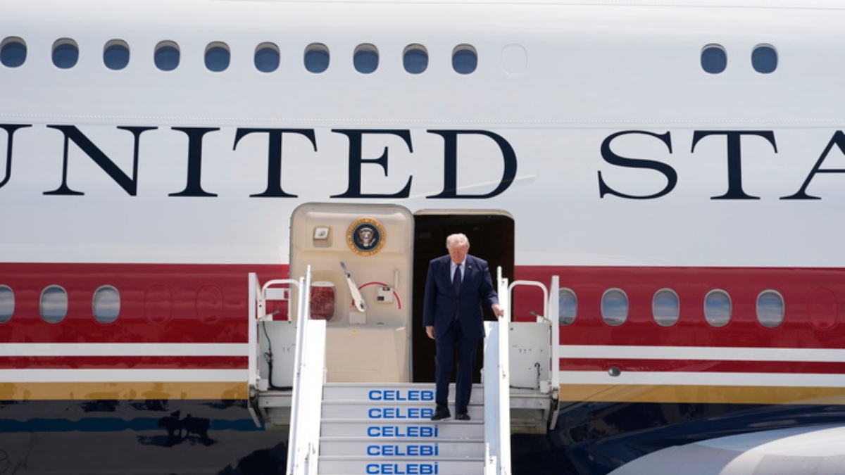 Τραμπ: Έφτασε στην Άγκυρα με το νέο Air Force One αλλά έφυγε με το παλιό – Οι λόγοι πίσω από την αλλαγή