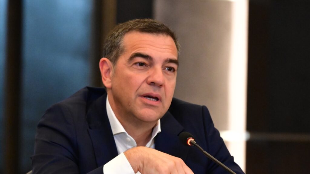 Τσίπρας: “Δέσμευση η κατάργηση των Πανελλαδικών – Τέλος στους μισθούς αναξιοπρέπειας των εκπαιδευτικών” (βίντεο)