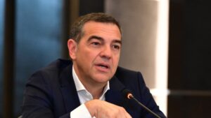 Τσίπρας: “Δέσμευση η κατάργηση των Πανελλαδικών – Τέλος στους μισθούς αναξιοπρέπειας των εκπαιδευτικών” (βίντεο)