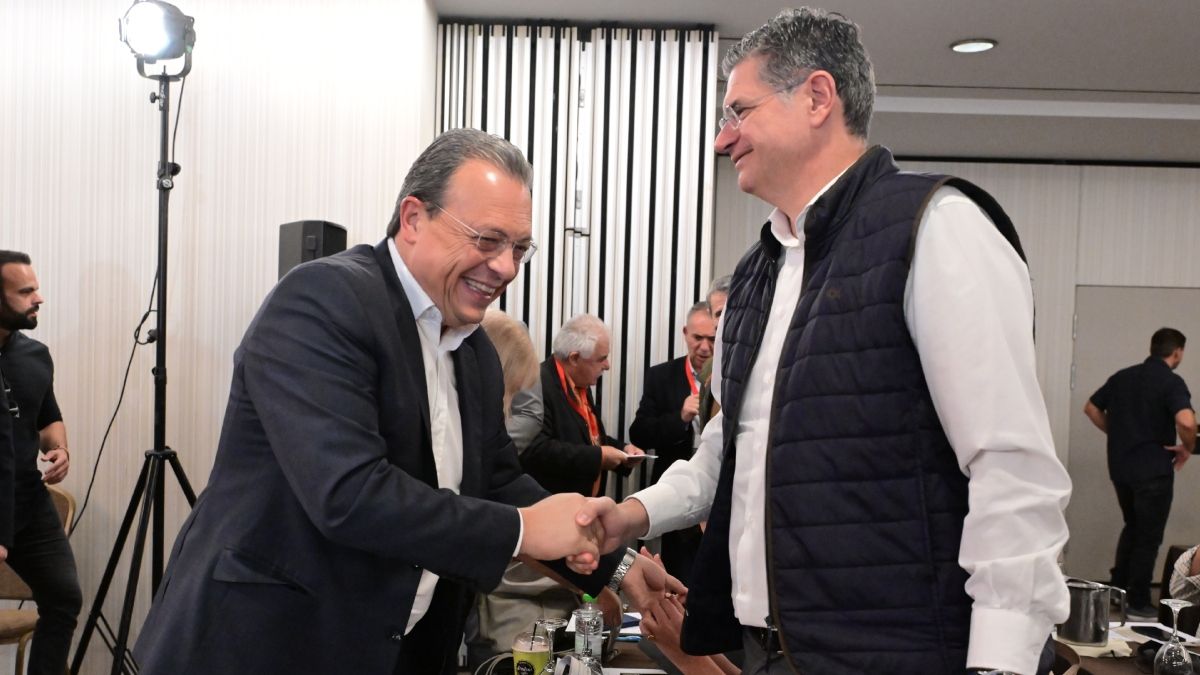 Μπαράζ αποχωρήσεων στον ΣΥΡΙΖΑ: Παραιτήθηκαν ο γραμματέας της ΚΟ ο Δ. Καλαματιανός και ο διευθυντής της Αυγής Λ. Τσουκνίδας